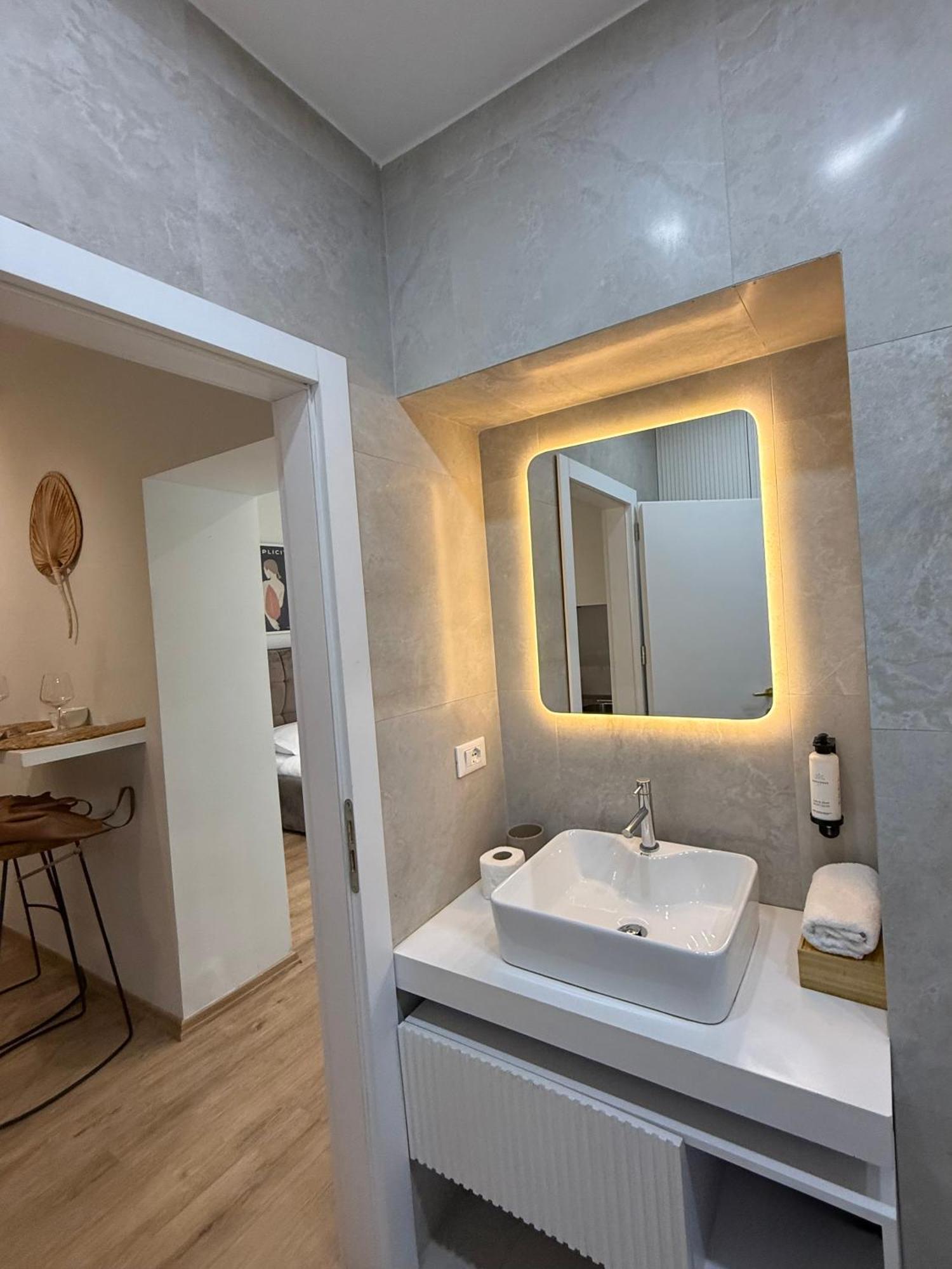 4Seasonsgea , New Modern Apartment In Tirana Exterior photo
